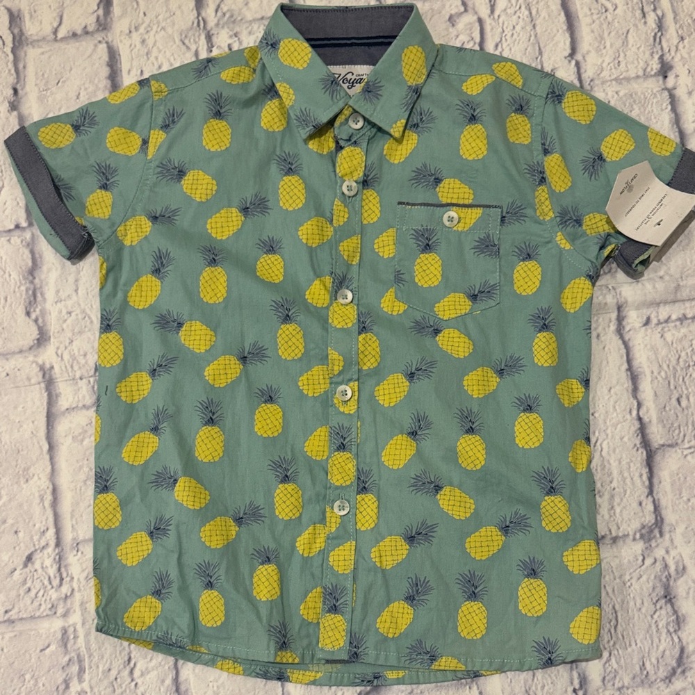 NWOT Craft and Flow Boys Button Down Shirt Sleeve with Pineapple Size 5 - medium